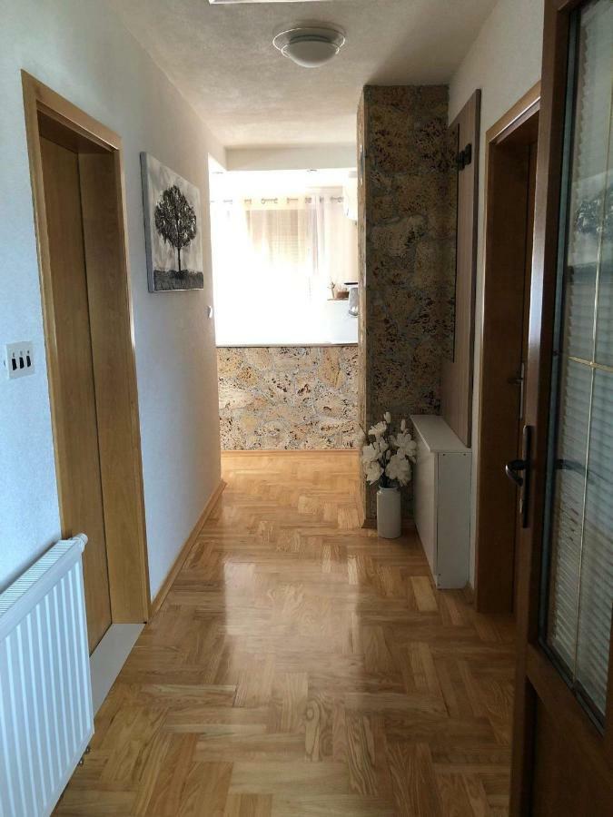 Gornji Vaganac Apartment Majetic מראה חיצוני תמונה